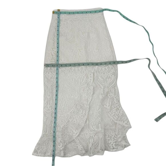 Velvi Crop Top and Crochet Lace Skirt Set White Size 2 - Picture 13 of 14